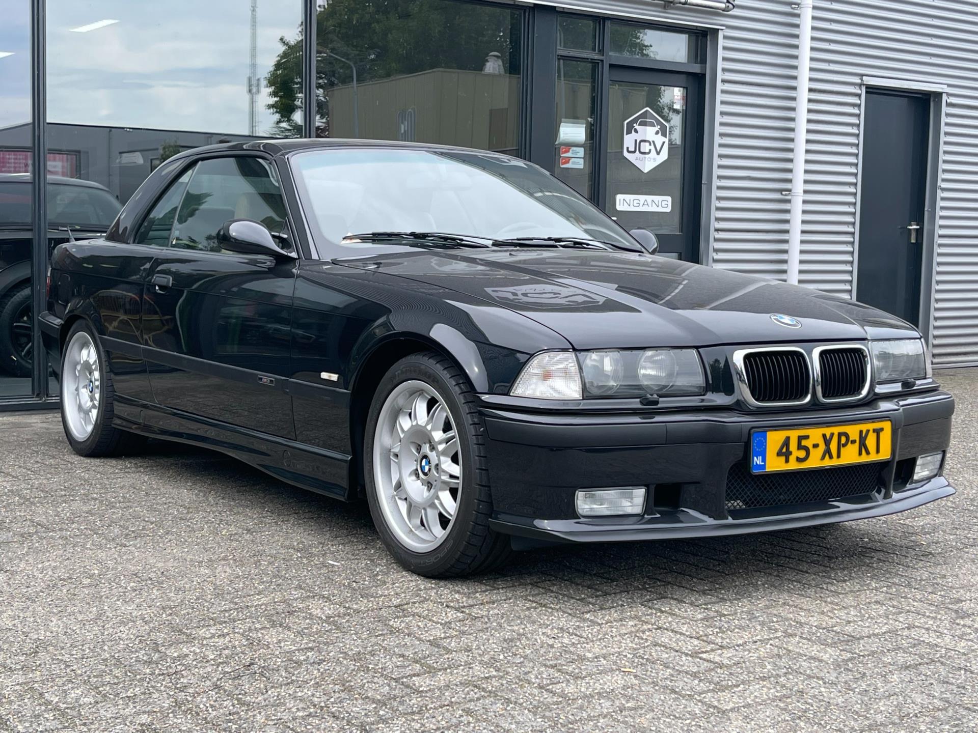 32202591-6.jpg