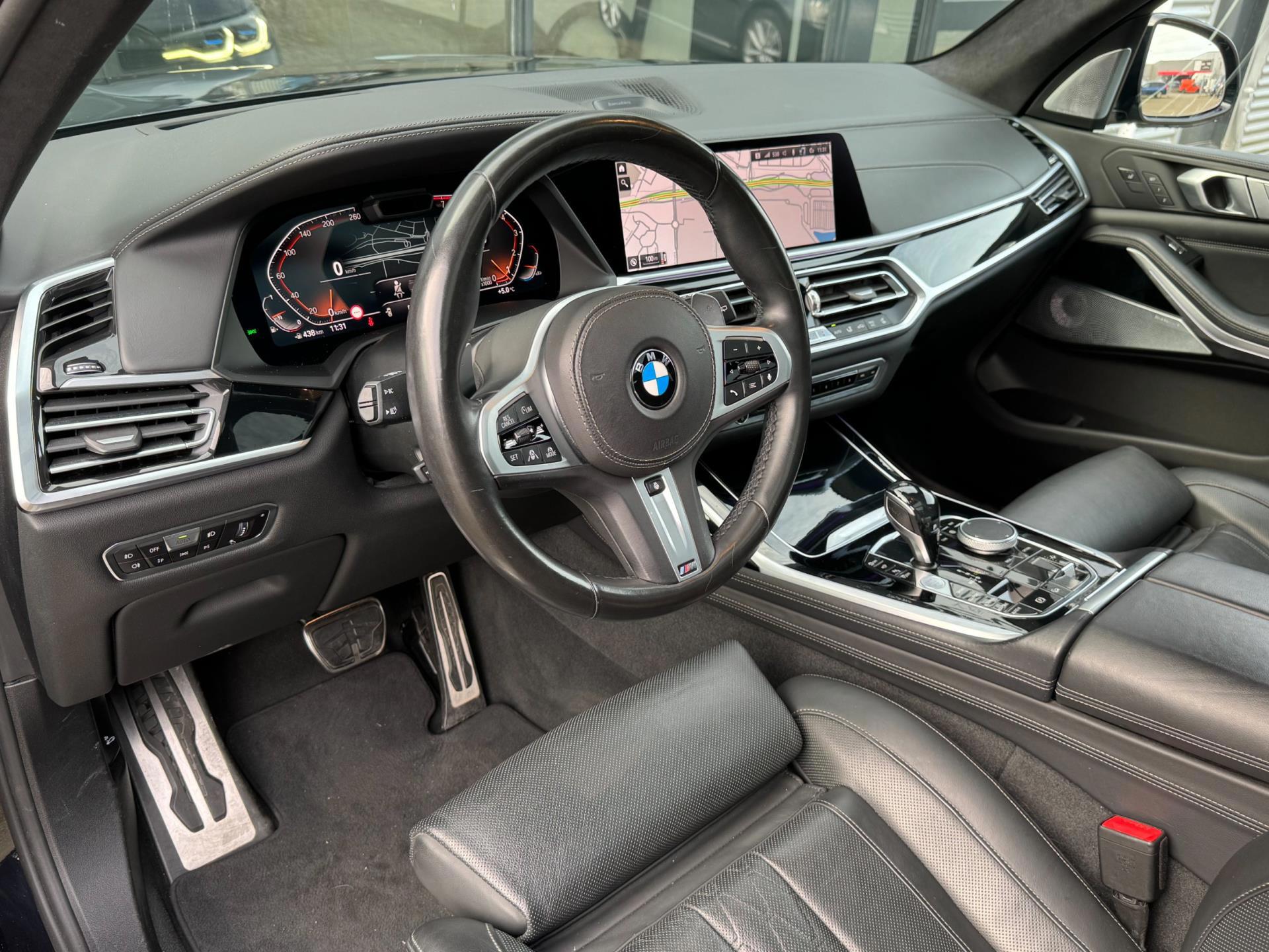 37090251-10.jpg