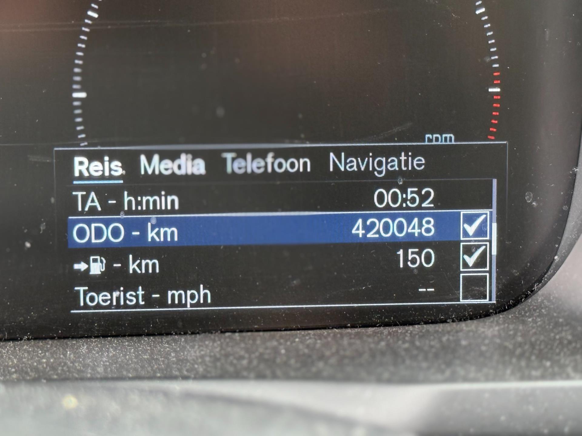 44456325-23.jpg