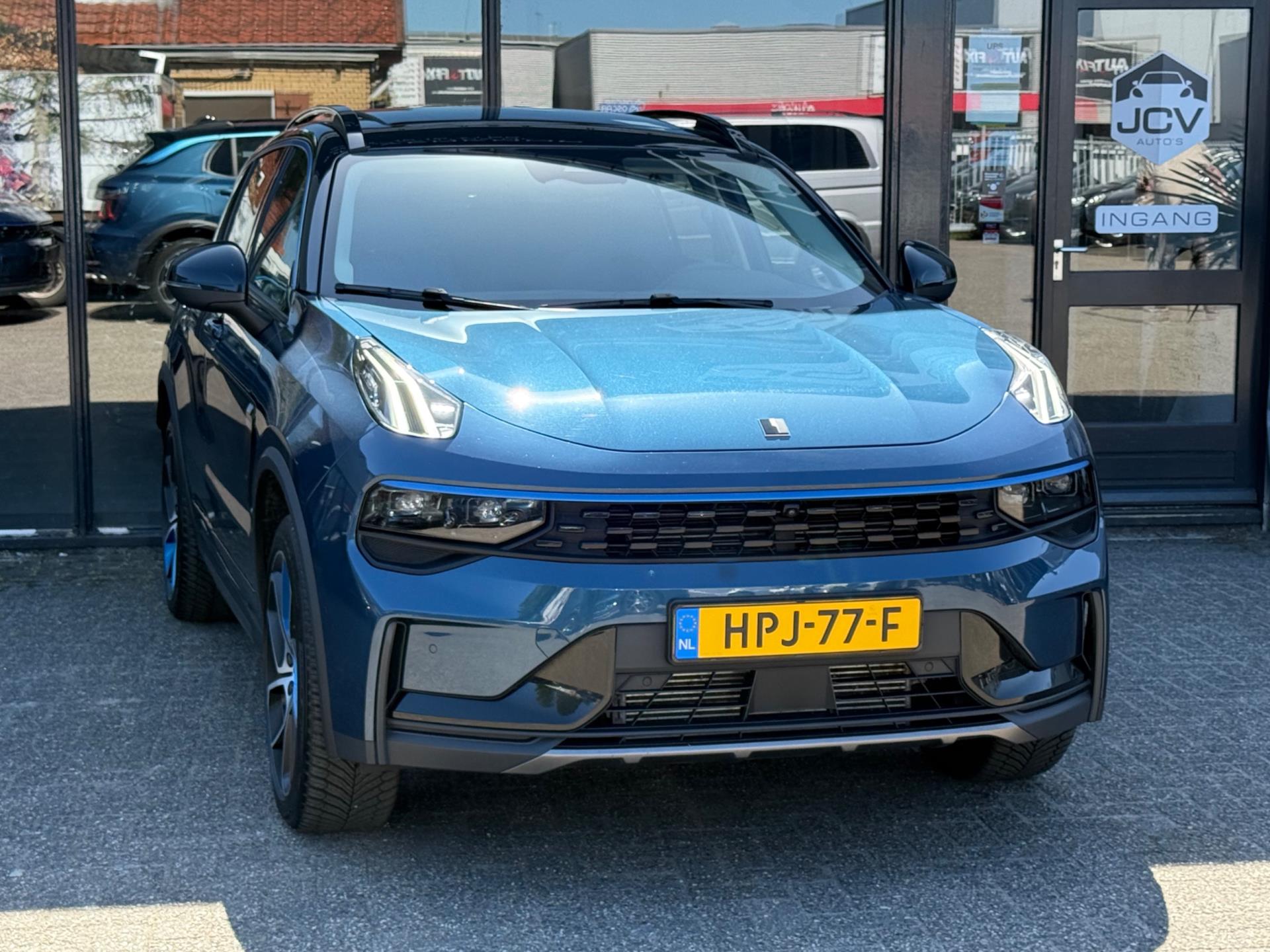 44997915-10.jpg