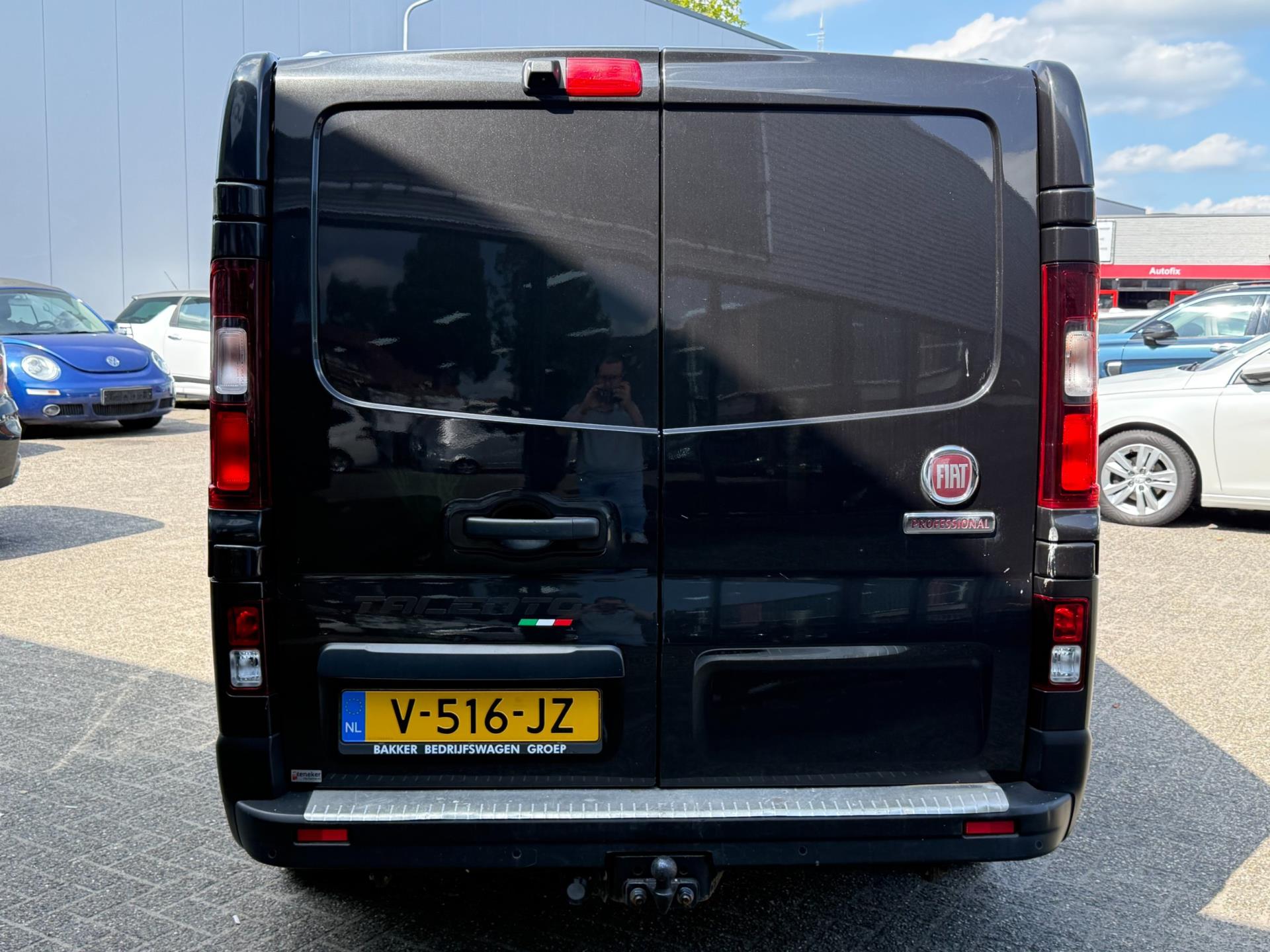 45839228-4.jpg