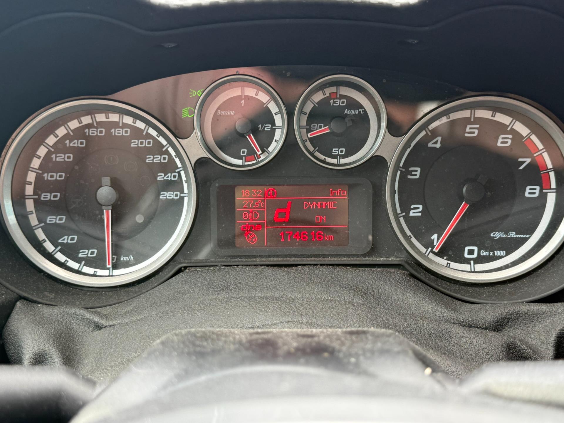 46379920-14.jpg