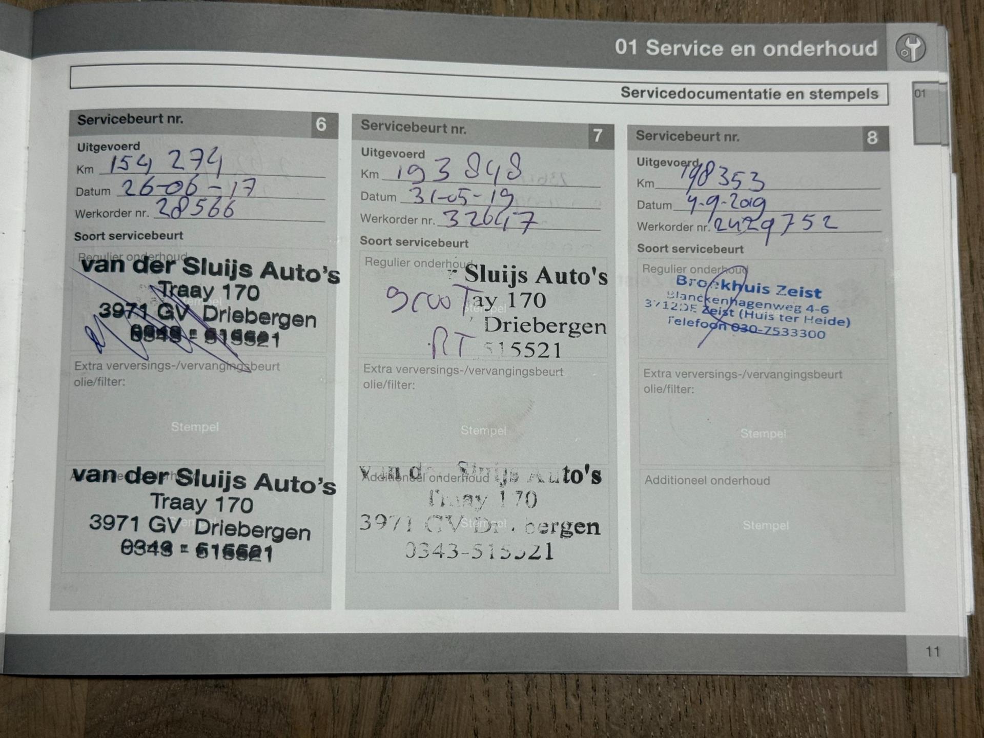 46388215-23.jpg