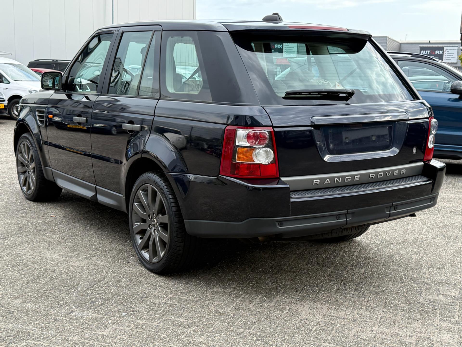 46980373-2.jpg