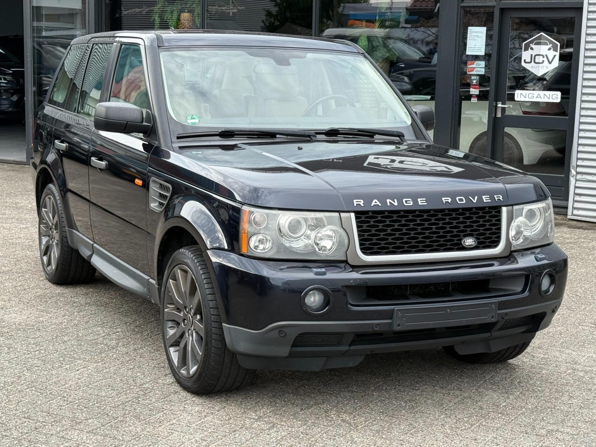 46980373-6.jpg