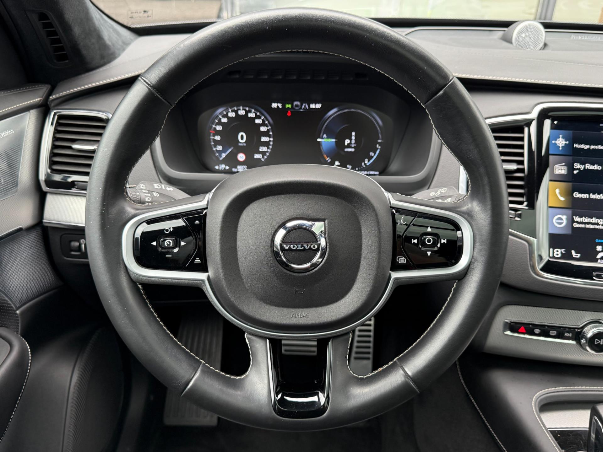 47288198-20.jpg
