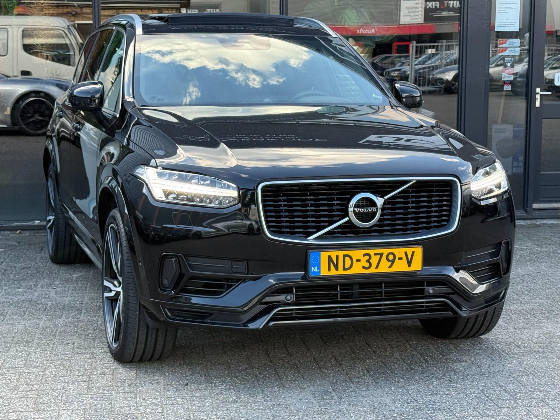 47972438-11.jpg