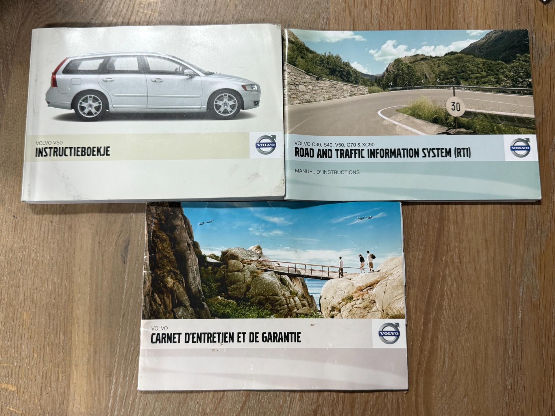 48423625-24.jpg