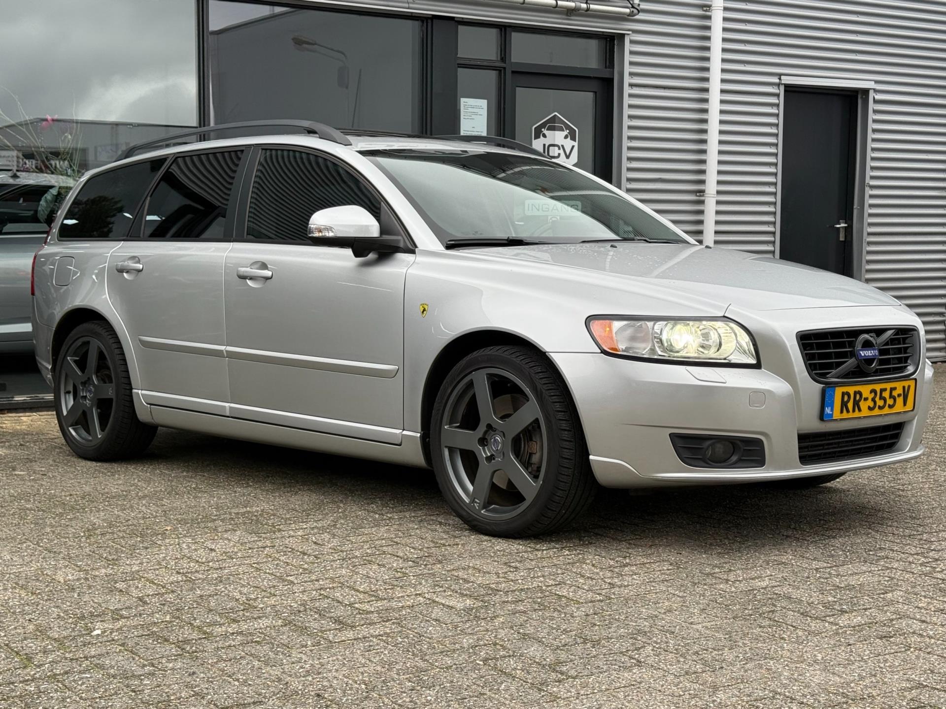 48423625-8.jpg